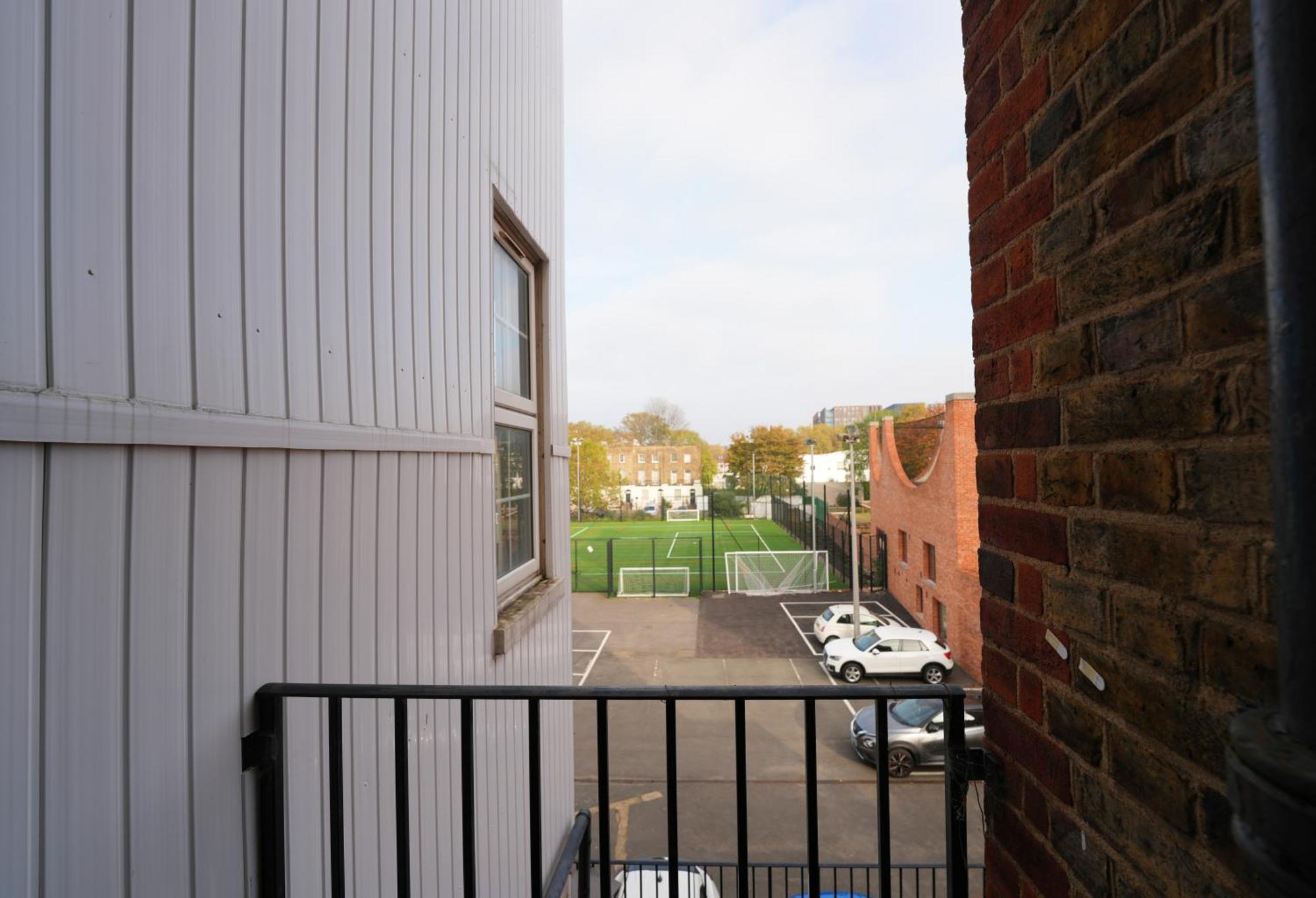 Апартаменты The Chic Townhouse In Kings Cross!!! 3 Floors Лондон Экстерьер фото