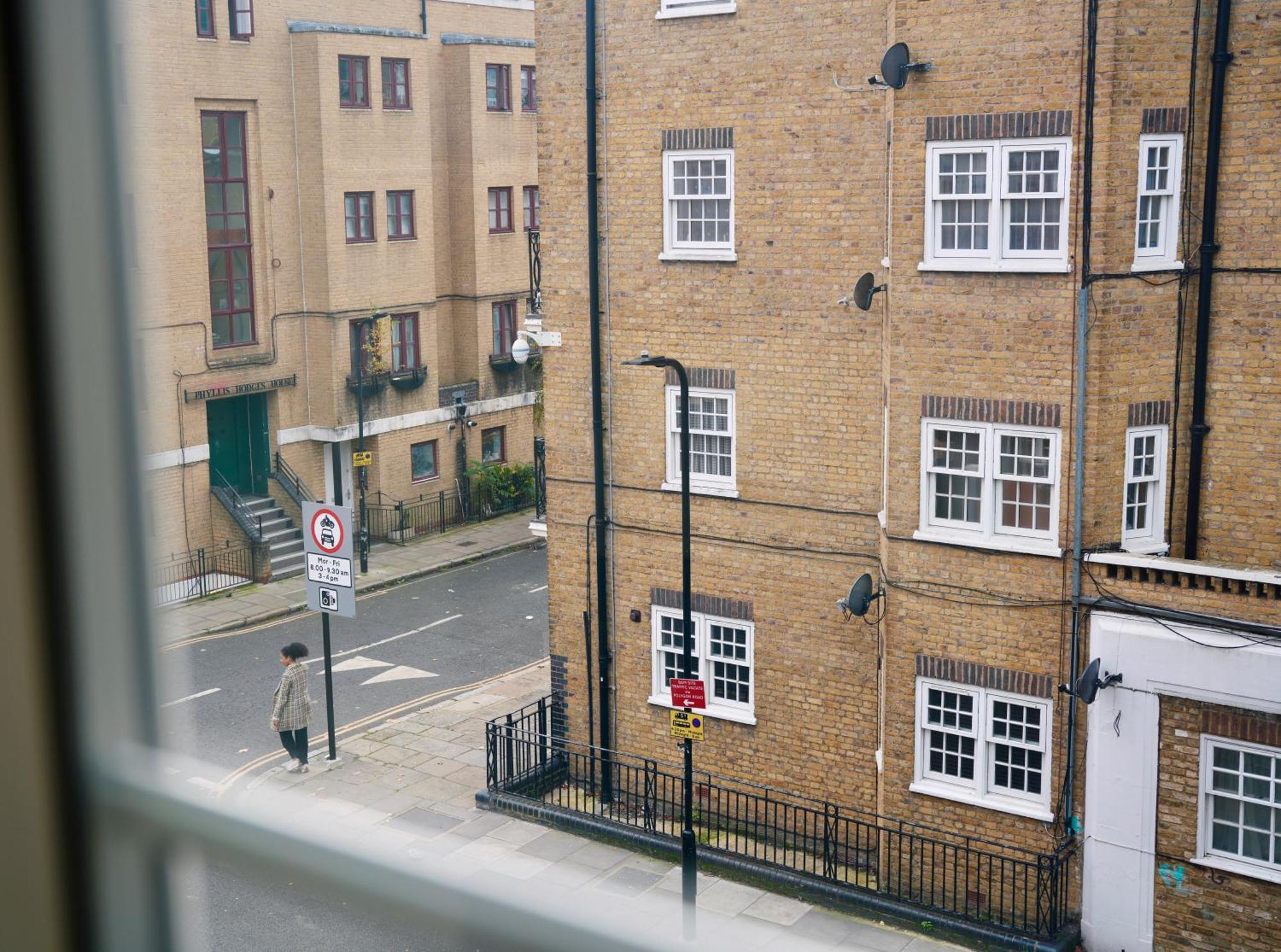 Апартаменты The Chic Townhouse In Kings Cross!!! 3 Floors Лондон Экстерьер фото