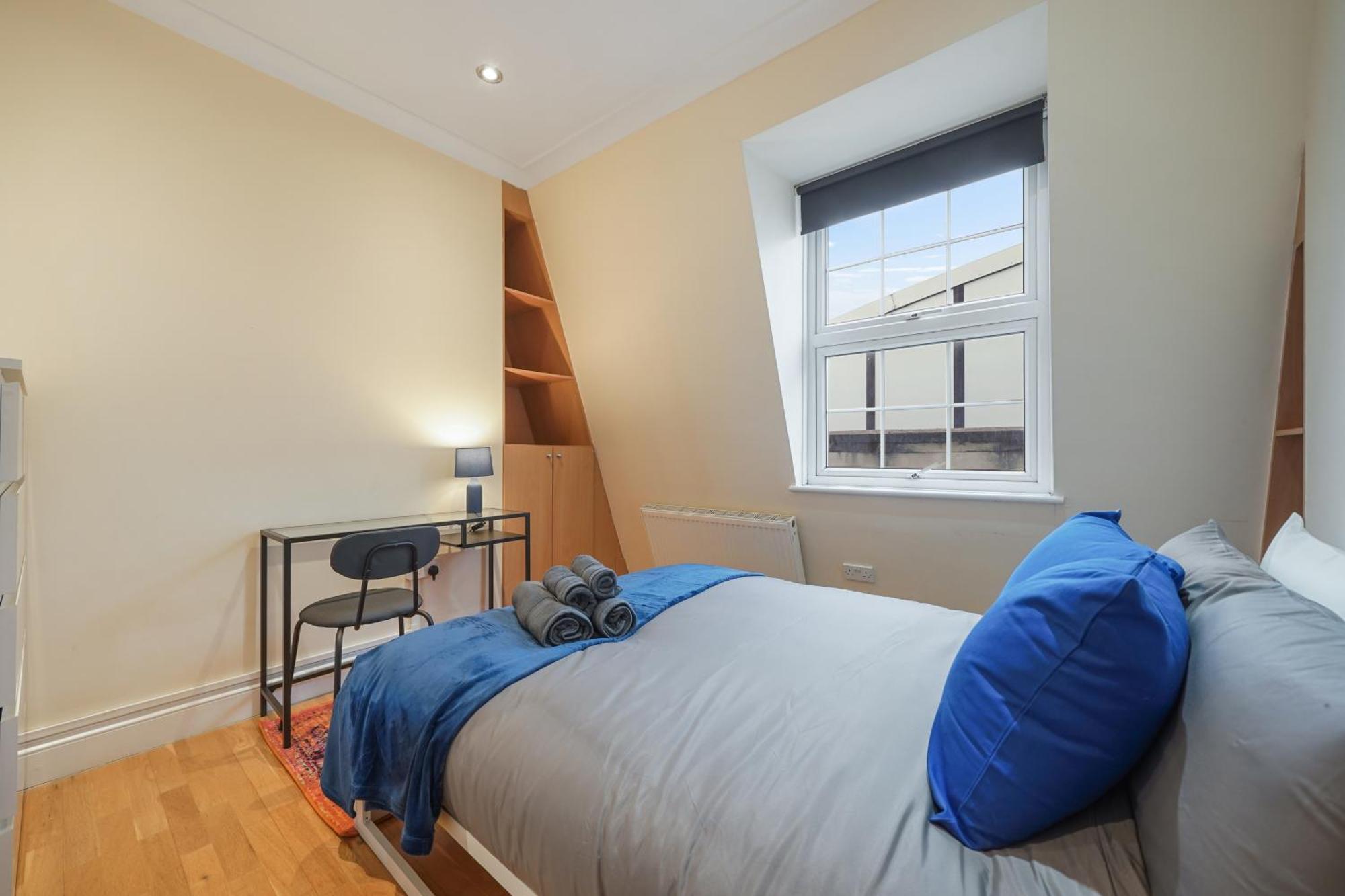 Апартаменты The Chic Townhouse In Kings Cross!!! 3 Floors Лондон Экстерьер фото