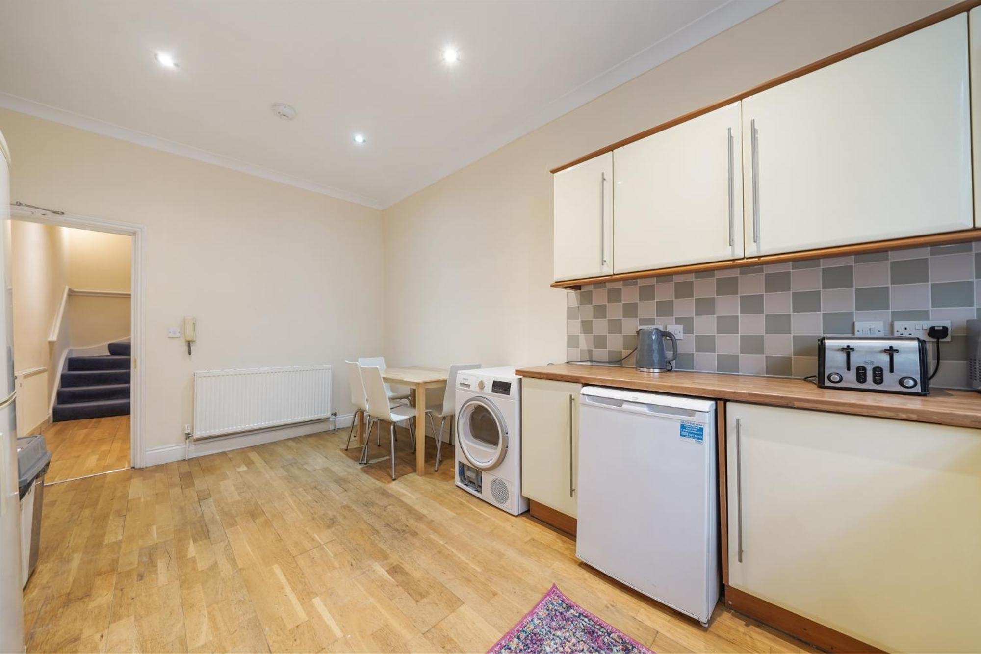 Апартаменты The Chic Townhouse In Kings Cross!!! 3 Floors Лондон Экстерьер фото