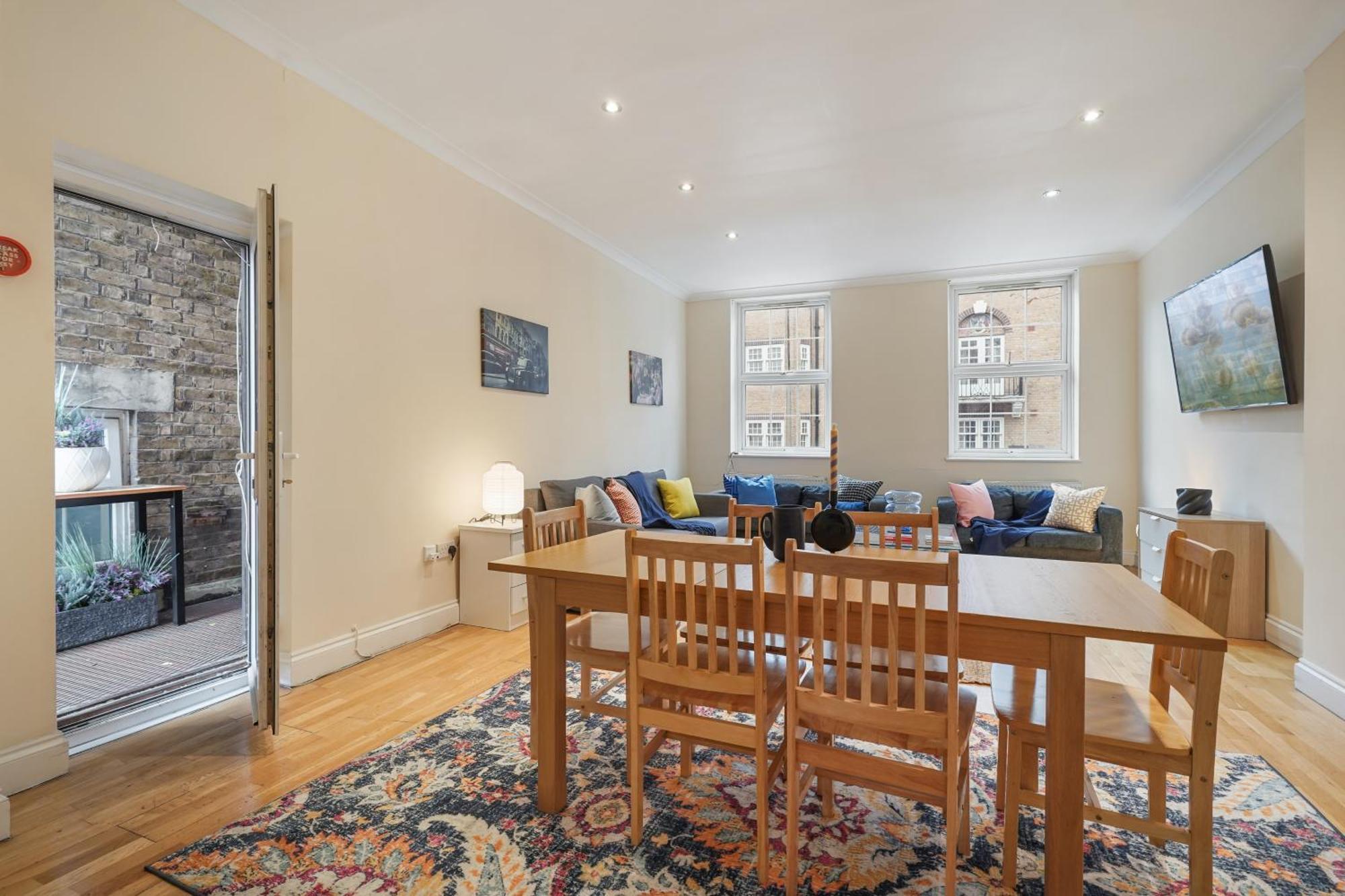 Апартаменты The Chic Townhouse In Kings Cross!!! 3 Floors Лондон Экстерьер фото