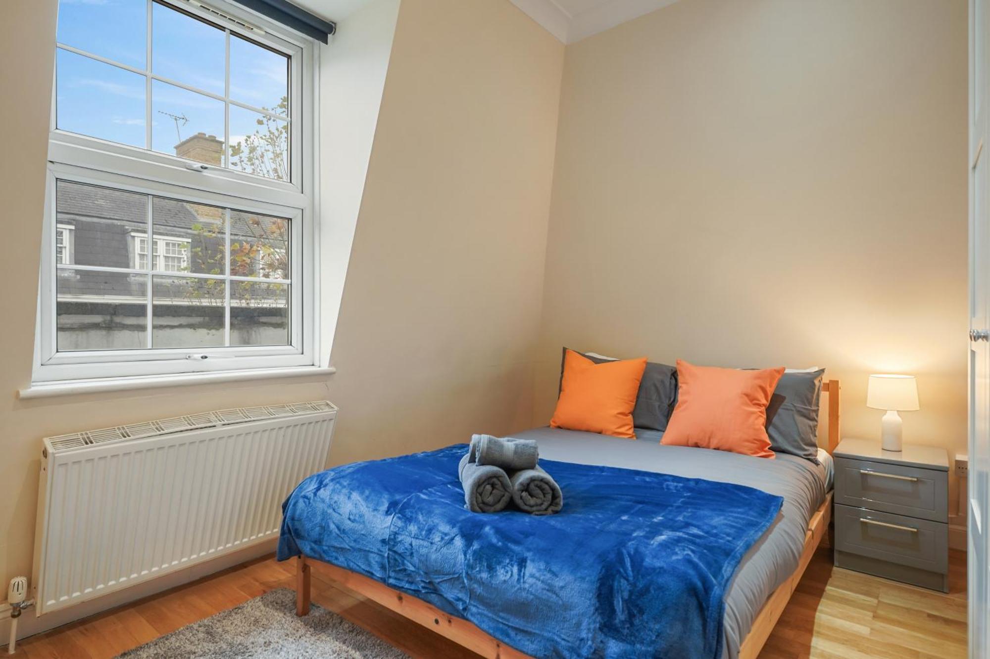 Апартаменты The Chic Townhouse In Kings Cross!!! 3 Floors Лондон Экстерьер фото